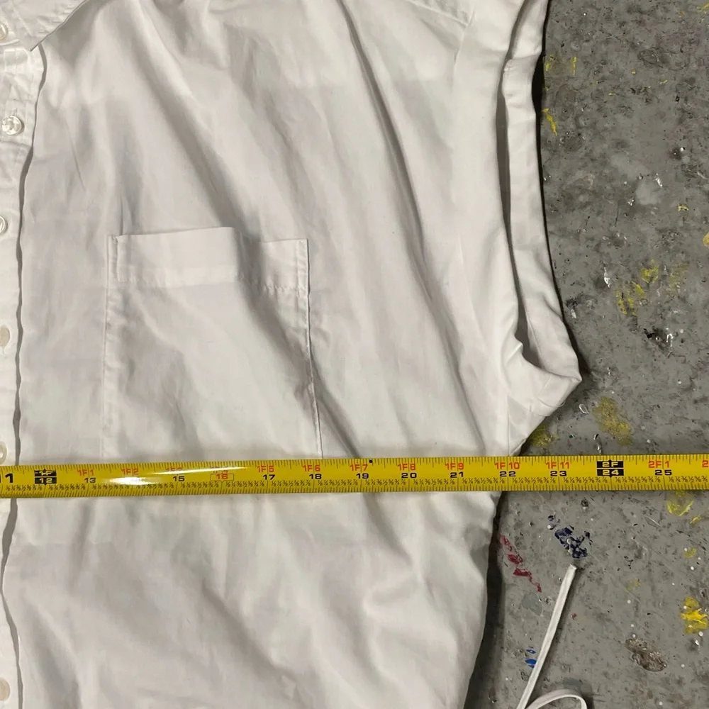 Abercrombie & Fitch White Cropped Button-Up Shirt with Drawstring Hem - Picture 4 of 4
